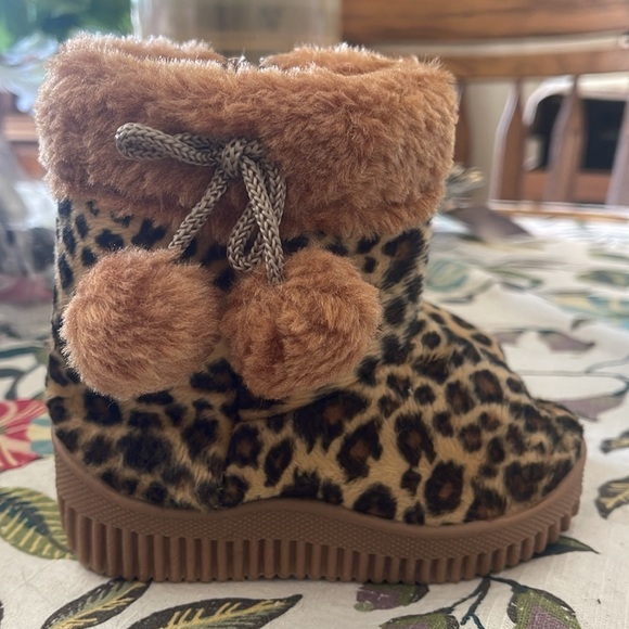 Super Furry Camel Leopard Toddler Pom Winter Boots Vegan Outdoor - Picture 3 of 7